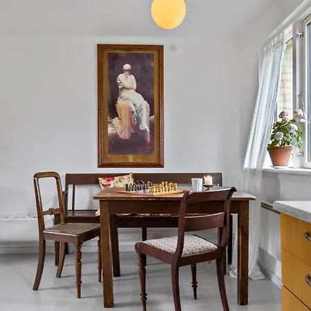 1 Bedroom Cozy In Nykobing M * Flade