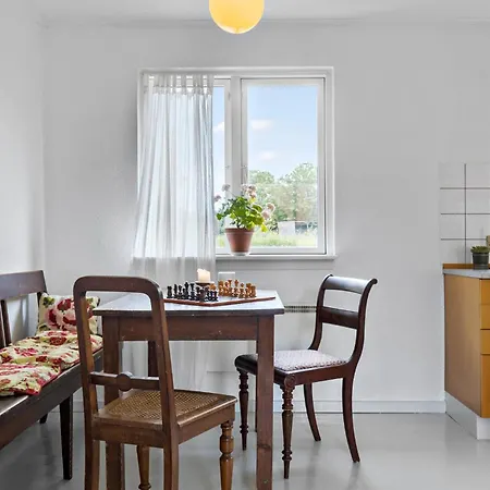 1 Bedroom Cozy In Nykobing M Holiday home Flade