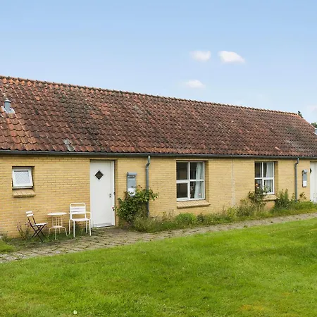 1 Bedroom Cozy In Nykobing M Vakantiehuis Flade